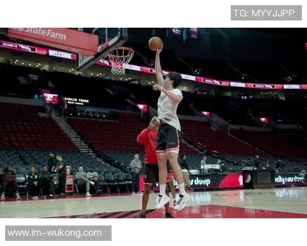 斯普利特谈杨瀚森缺阵原因强调耐心等待合适时机上场 斯普利特谈杨瀚森缺阵原因强调耐心等待合适时机上场